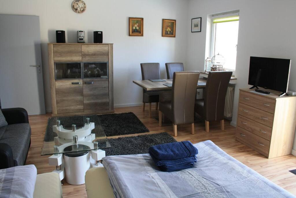 Top Messe Ferienwohnung 81Qm Есен Екстериор снимка
