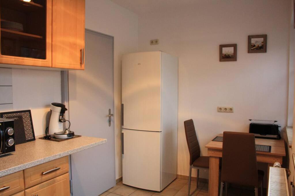 Top Messe Ferienwohnung 81Qm Есен Екстериор снимка